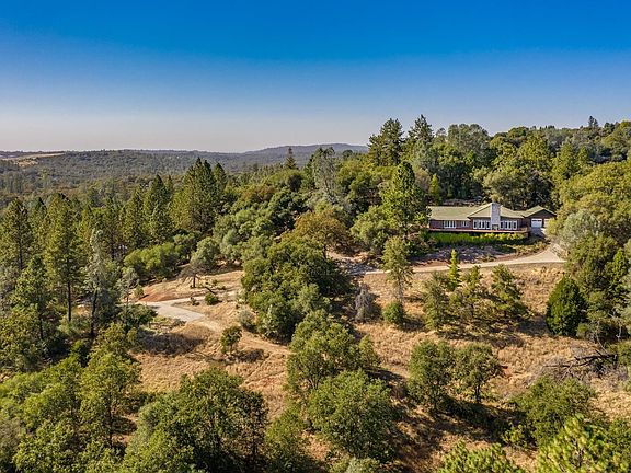 2nd image of 1010 Meadow Oaks Dr