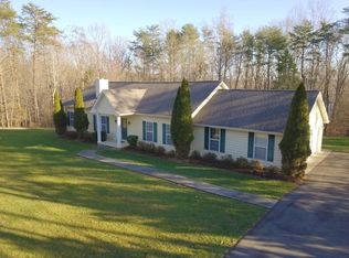 2340 Lakewood Forest Rd, Moneta, VA 24121