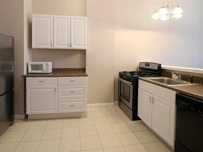 511 Park Ave #2 — Photo 4