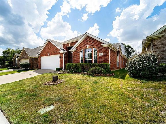 3rd image of 3905 Glenwyck Dr