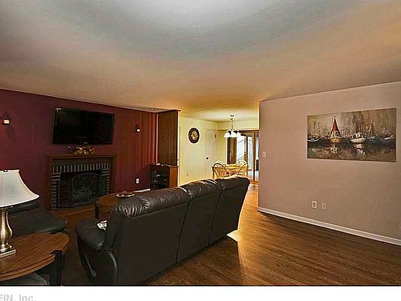 4th image of 16 Cornwallis Pl