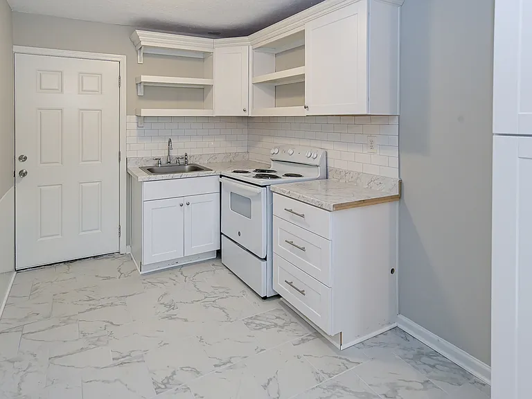 2515 Grimwood Rd #B — Photo 5