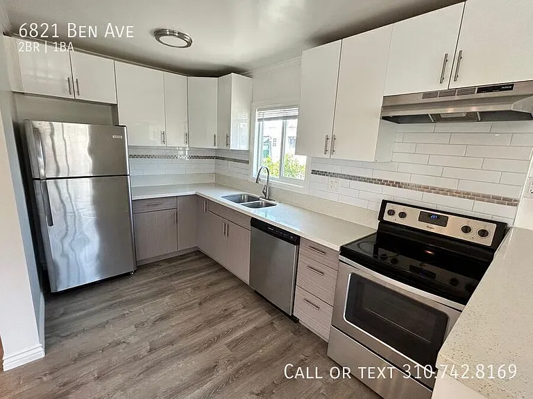 6821 Ben Ave — Photo 2