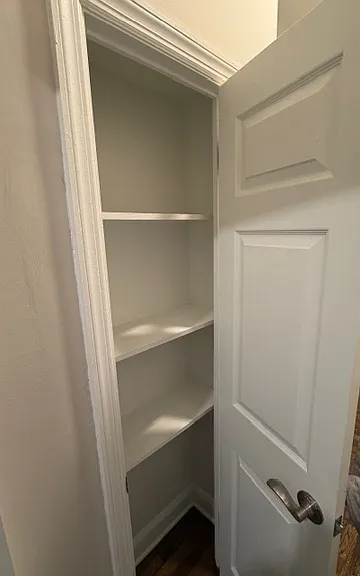 28 Duncan Ave Apartments — Photo 12