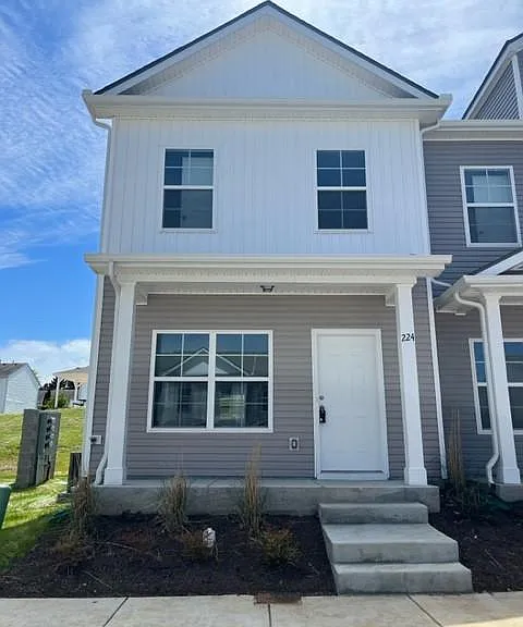 224 Tara Ct — Photo 1