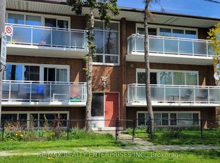 54 Rabbit Ln #3, Toronto, ON M9B 5S7