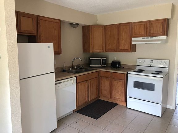 3rd image of 1204 Georgia St