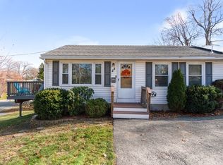 28 Penobscot St, Worcester, MA 01606