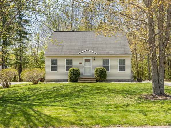 11 Wintergreen Drive, Gorham, ME 04038