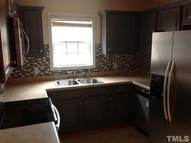 178-Green Drive — Photo 2