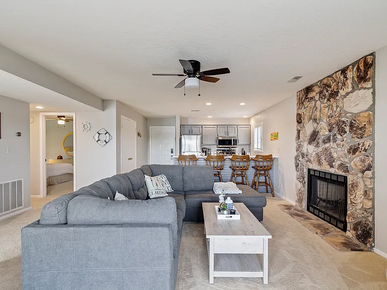 Bay Point Ln — Photo 6