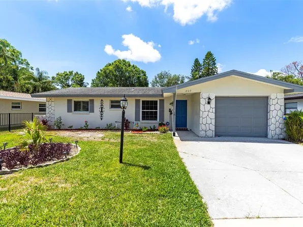 1809 Elmwood Dr, Oldsmar, FL 34677