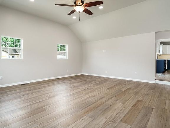 3rd image of 13601 Aspland Dr