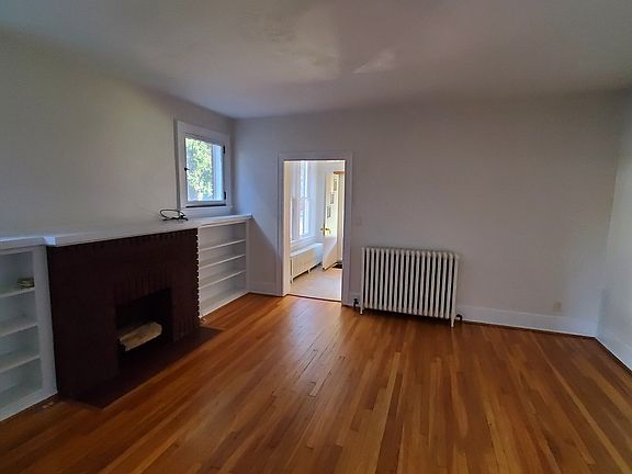 4th image of 512 Edward St