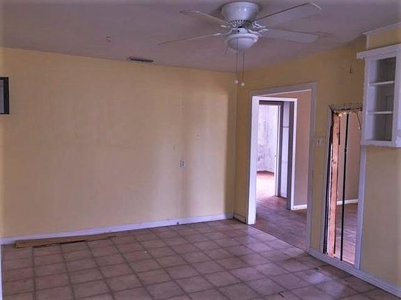 3rd image of 221 E 6th St