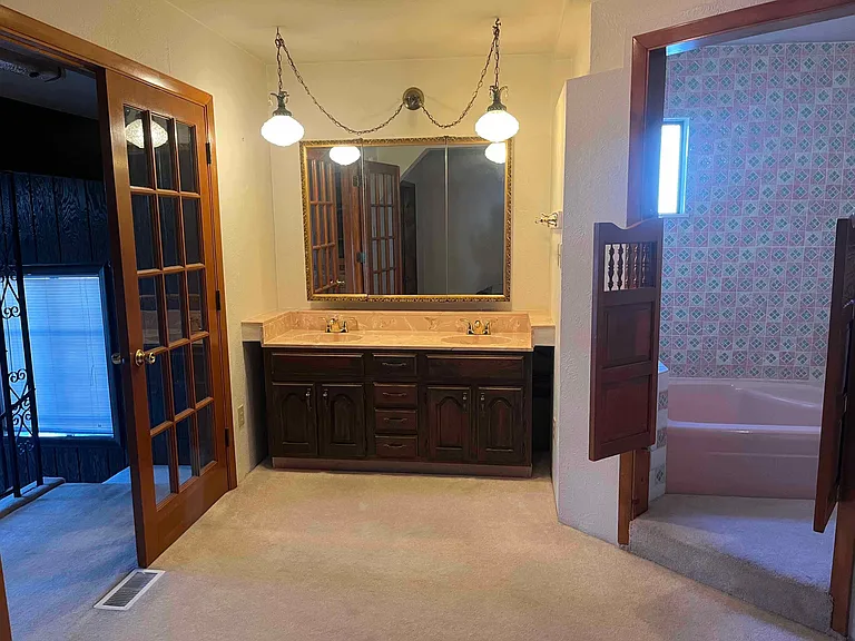 1754 Palmer Park Blvd — Photo 13