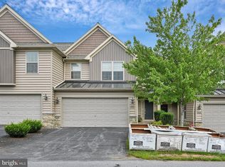 208 Fieldcrest Ln, Ephrata, PA 17522