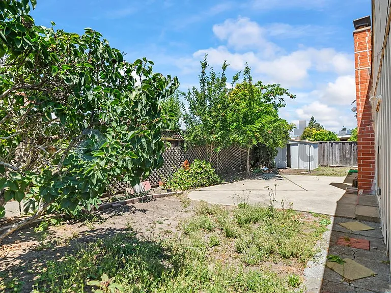 13933 Santiago Rd — Photo 27