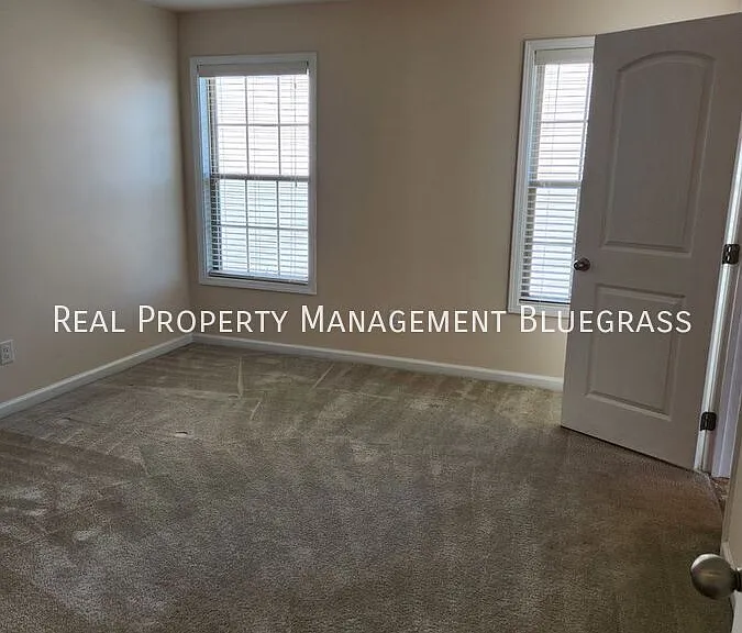 4715 Larkhill Ln — Photo 15