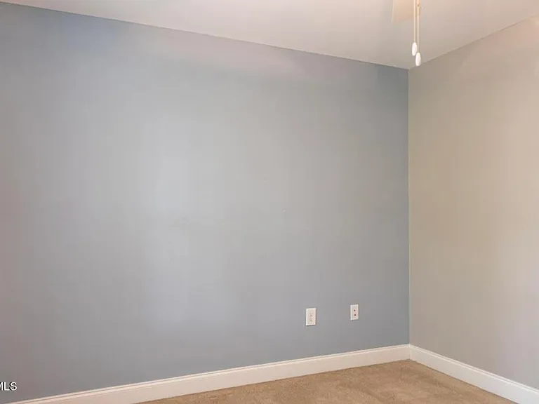 14 Cypress Cir — Photo 32