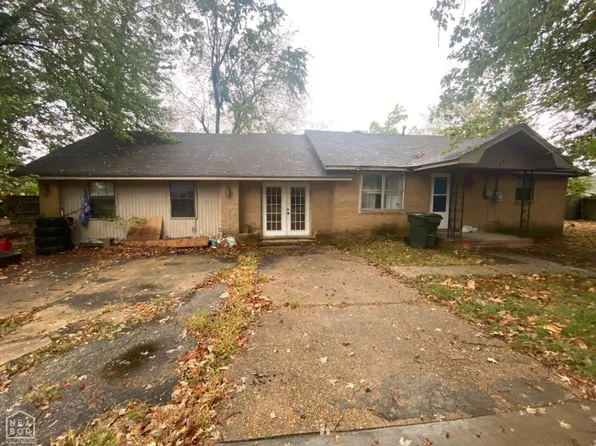 212 E College St, Bono, AR 72416