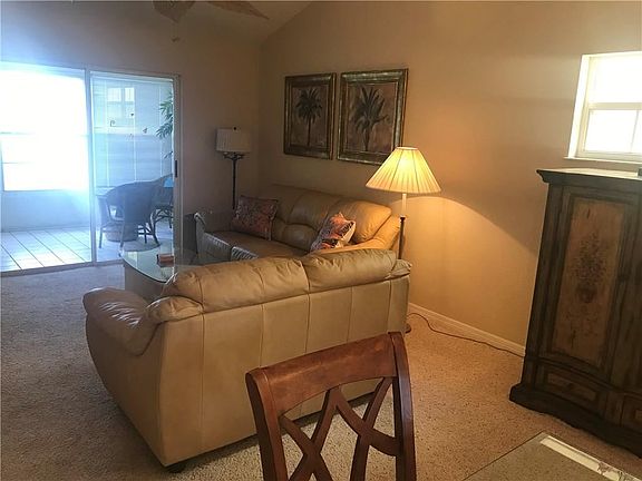 5th image of 432 Grove Isle Cir #432
