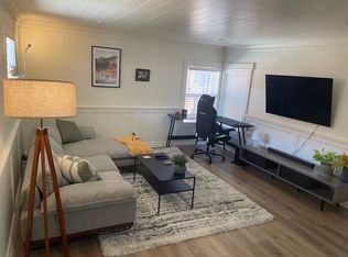 150 Poinsettia Ave, Monrovia, CA 91016