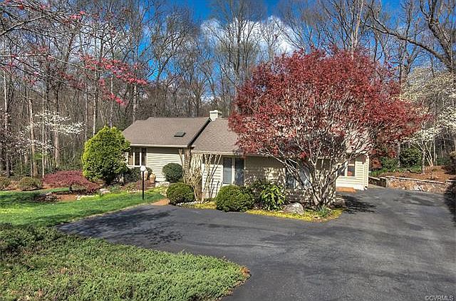1st image of 312 Bollingbrook Ct