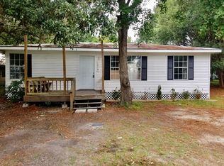 1319 Communy Ave, Pascagoula, MS 39567