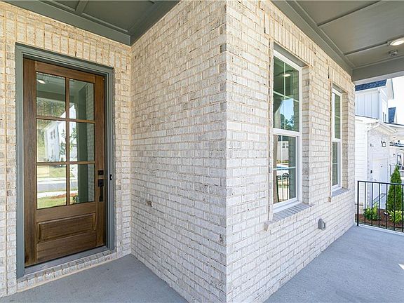 3rd image of 812 Keystone Dr