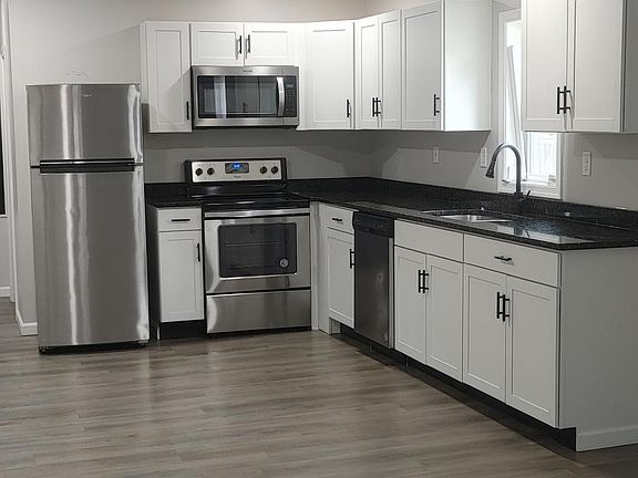 4th image of 420 Patterson Ave