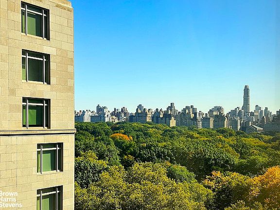 3rd image of 1 Central Park N #1024