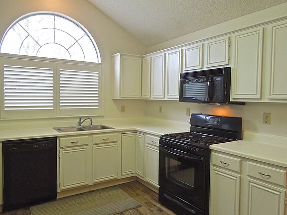 2nd image of 1017 Acapulco Ln