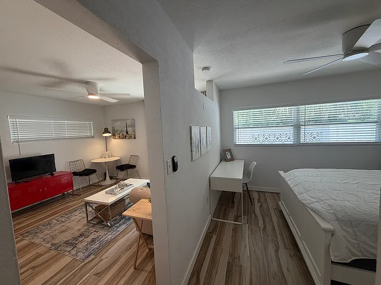 117 SE 8th St #117 — Photo 5