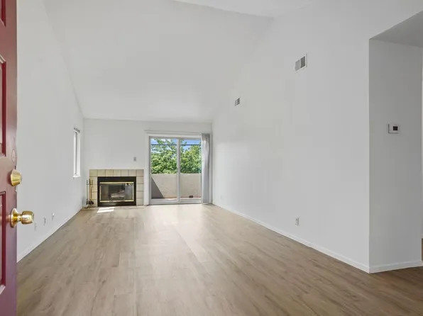 5226 Hemlock St APT 56, Sacramento, CA 95841