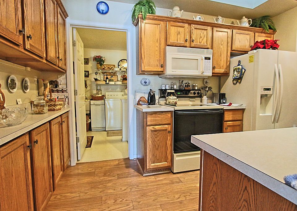 2nd image of 48631 Sugarbush Ct