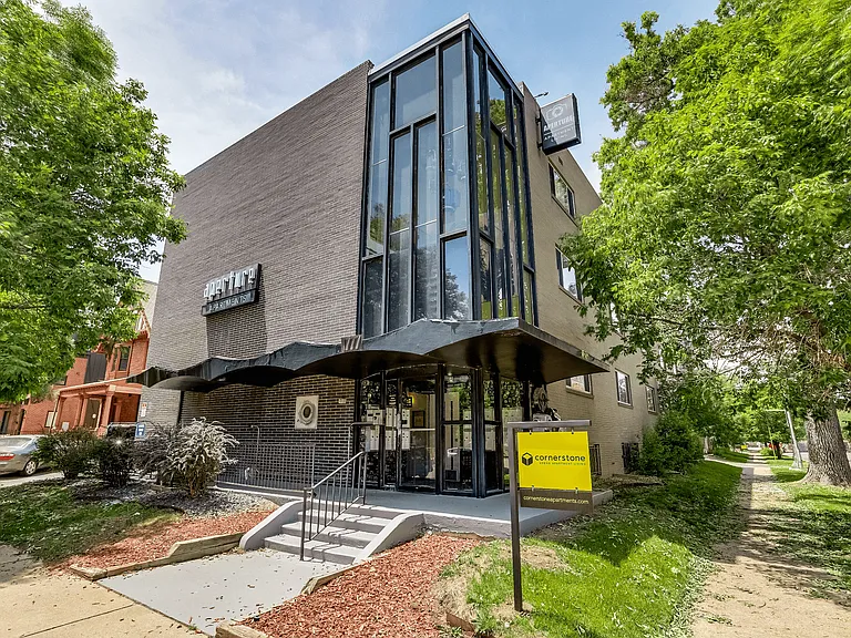 Aperture Apartments — Photo 23