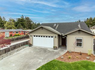 4293 Walnut Dr, Eureka, CA 95503