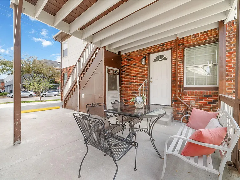 1604 W Alabama St — Photo 27