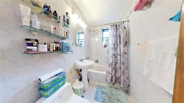 Sold by Remax Edge | media 26