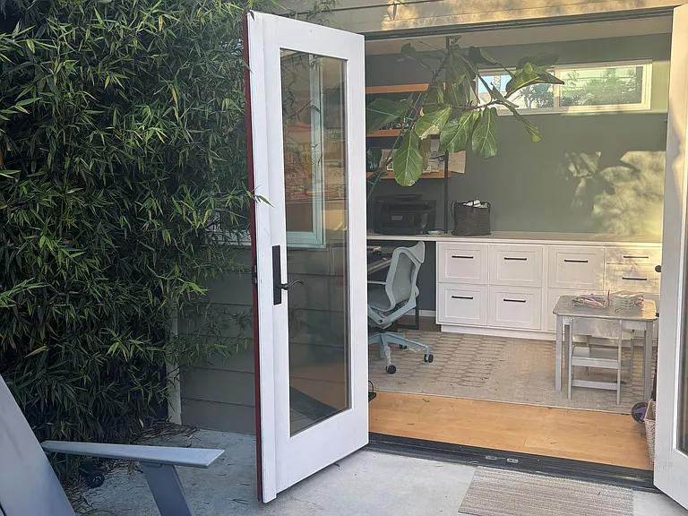 616 Columbia St — Photo 12