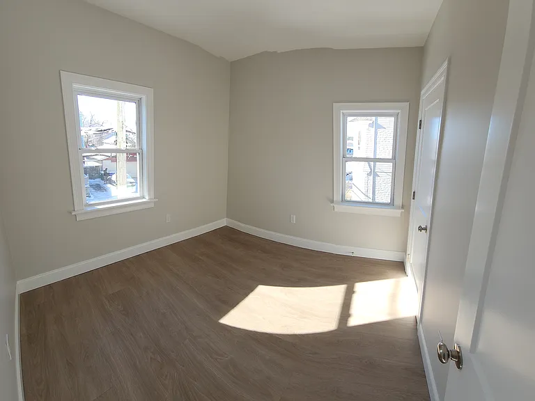 322 Brownell St #1W — Photo 8