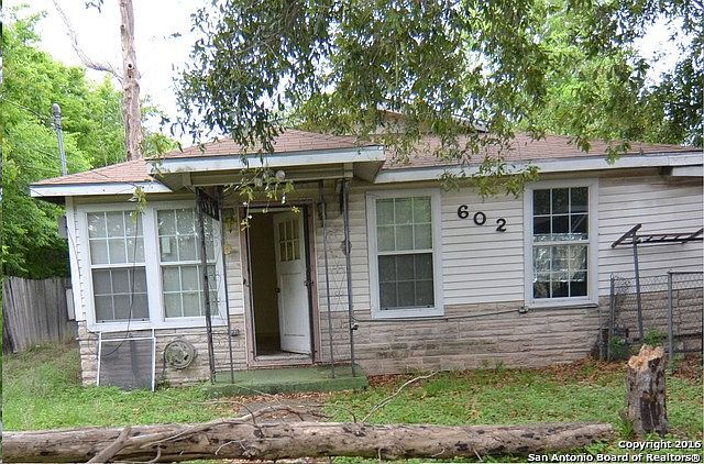 1st image of 602 Sunglo Dr