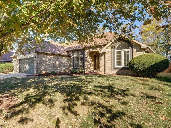 705 W Jackson Avenue, Nixa, MO 65714