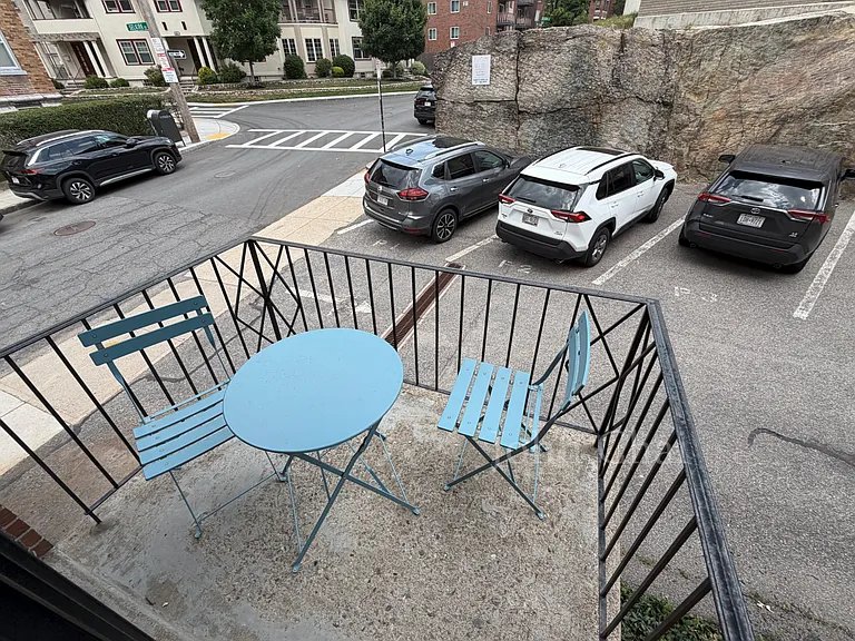 95 Sutherland Rd #3B — Photo 14