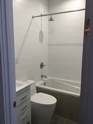 Rented by Evergreen Apartments BK | media 27