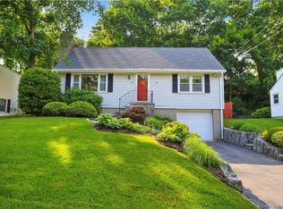 60 Clover Hill Dr, Stamford, CT 06902