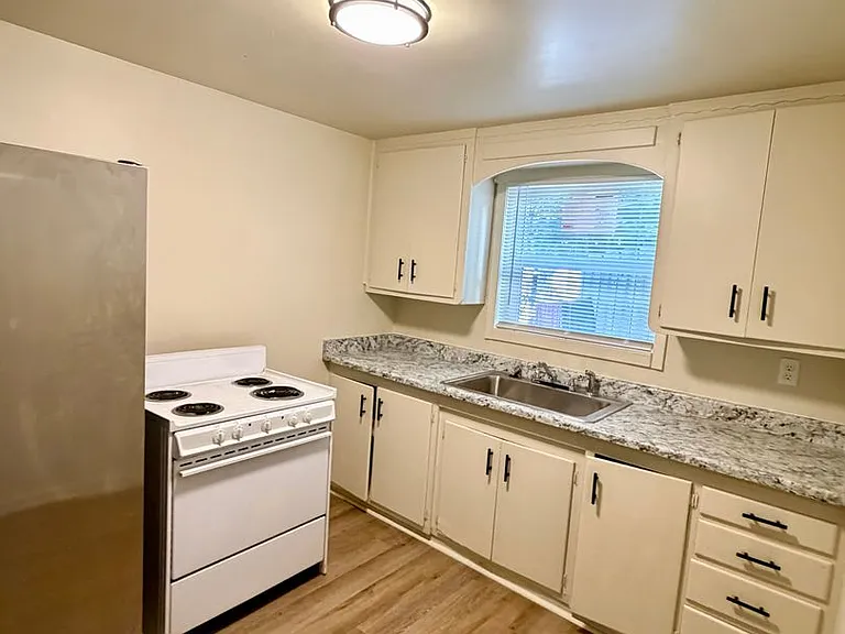 2345 Eureka Way — Photo 4
