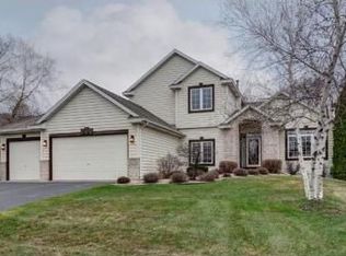 8725 Blackoaks Ln N, Maple Grove, MN 55311