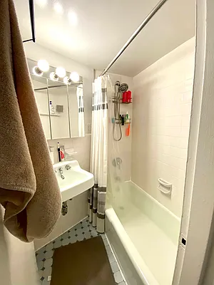 Rented by Corcoran | media 8